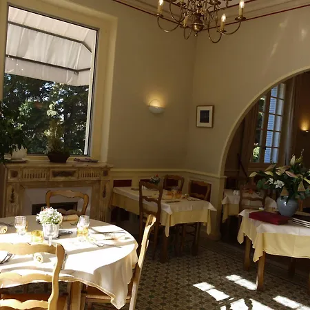 Bed & Breakfast Castel Mireio 2*