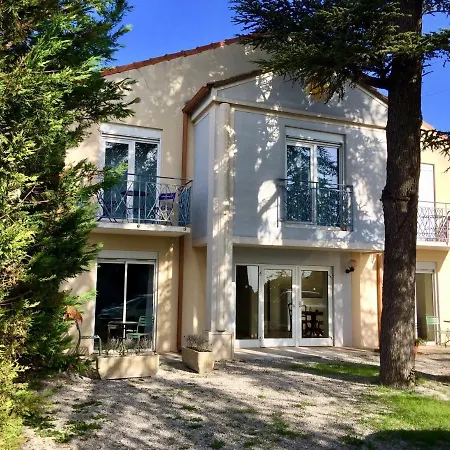 Castel Mireio Bed & Breakfast 2*